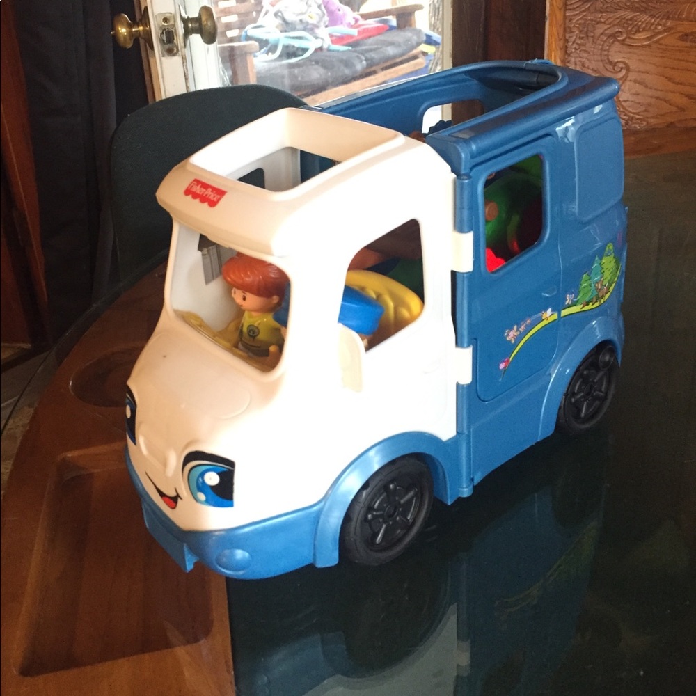 Little people camper